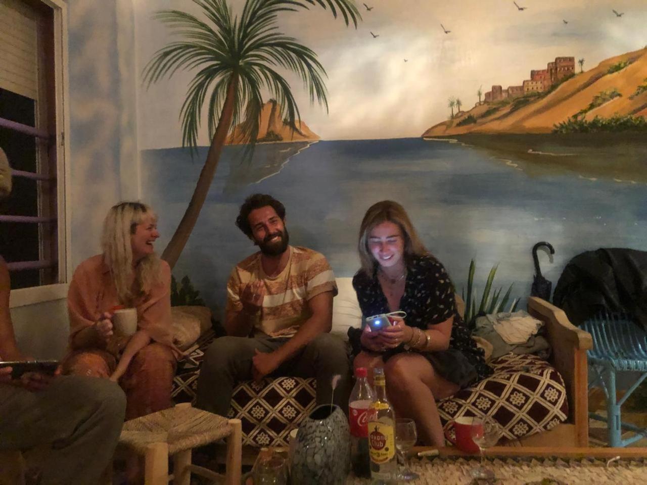 Wave Stay Hostel - Sea View アガディール エクステリア 写真